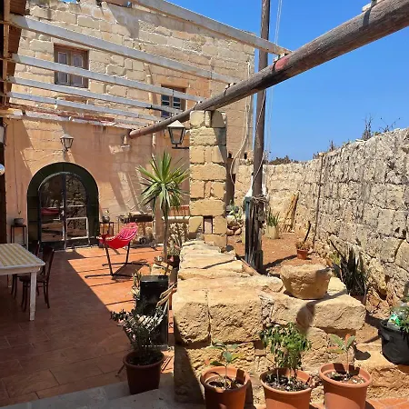 Il-harruba Farmhouse Ξενοδοχείο